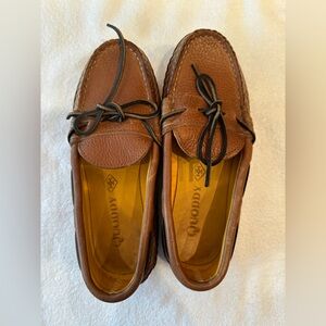 Quoddy women’s  Tan Leather Lodge Moc Slippers Size 7